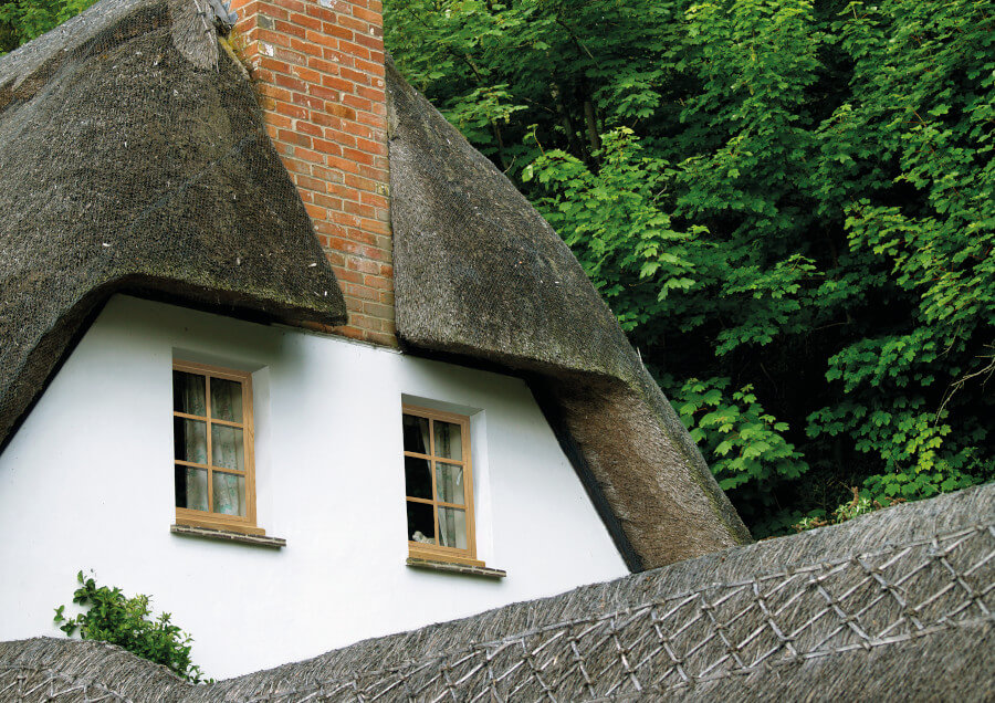 Wood_effect_thatch_roof